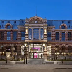 Moxy Hotel